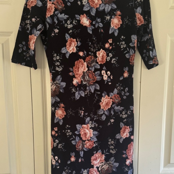 Pink blush maternity dress size small - Picture 3 of 4